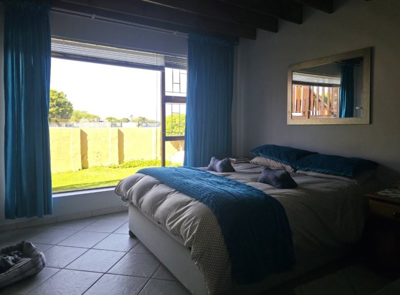 3 Bedroom Property for Sale in Wavecrest Eastern Cape